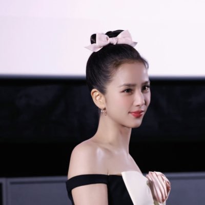 yuka_isseo's profile picture. For JISOO & with JISOO, always.