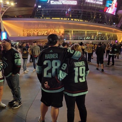 UW Grad | Seahawks Season Ticket Holder | Release the Kraken | Continuously frustrated Mariners fan | Bring back 6v6 Overwatch