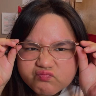 pikpakathe's profile picture. a future RN who deserves better !!!! 🌻 fearless and undefined 💜✨