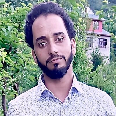 وَتُعِزُّ مَنۡ تَشَآءُ وَتُذِلُّ مَنۡ تَشَآء
#KashmiriYouth #farmer
#jammu
https://t.co/88X1WSTzP4