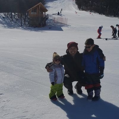 vinobra's profile picture. junior 🦈