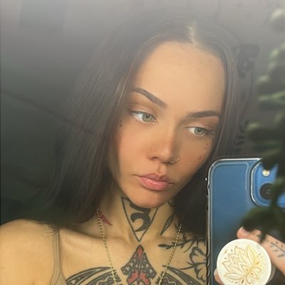 creating/learning/evolving 🌺🌻 ✨/ INSTAGRAM:@goddess_faiiith