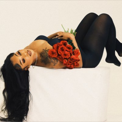 tamiajadie's profile picture. God first