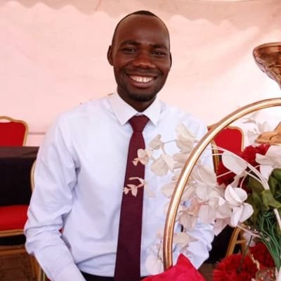 AlexOgenrwo's profile picture. 