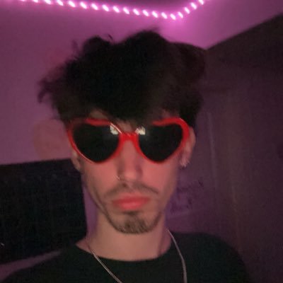 headsaveslives's profile picture. high functioning substance abuser