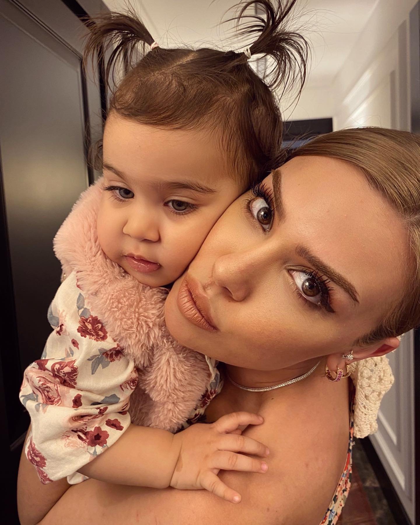 AdelleF10536's profile picture. 