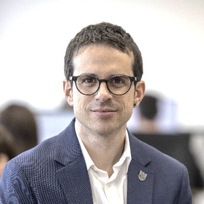 EH Bilduren bozeramalea Eusko Legebiltzarrean. Trabajando por avanzar en soberanía y una sociedad más igualitaria. @ehbildu leader in the Basque Parliament.