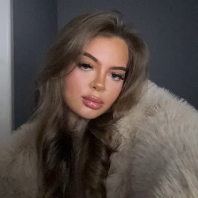yourownercharl's profile picture. spoiled brat if your not paying me dont waste my time. kiss my feet pig 🐷 🥱paypal