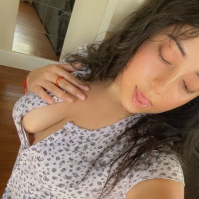 Was made to be the Muse 💓
Just hit the button and experience it yourself 🔞