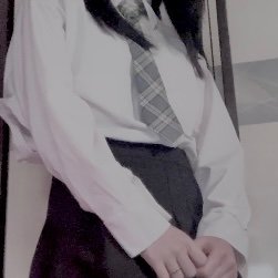 __Shinbi__'s profile picture. '피다'의 반대말은 '지다'가 아냐
너를 봐바 얼마나 예쁜지

 왈왈이 #신예찬 #신광일