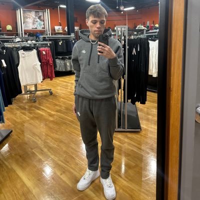say I’m acting funny I’m just chasing money cashapp $Zmunnaaaaa