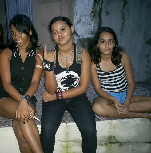 Amigas : @krysnayanne , @kamilafux , @xFranRibeiro . Rock `´N´` Roll .