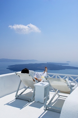 ON_THEROCKS's profile picture. A Boutique ,Couples Hotel,an acclaimed member of Small Luxury Hotels of the world,literally carved into the rocks of Imerovigli,representing Paridise on Earth!