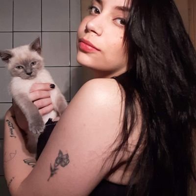 martiniuru's profile picture. Um compilado de péssimas escolhas