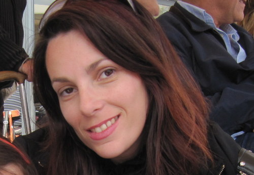 מוסיקה היא הפלפל והמלח של החיים! לשיר זו דרך מצויינת להביע רגשות ולהירגע והשמש היא המטען שלי כבר אמרתי שאני סולארית?