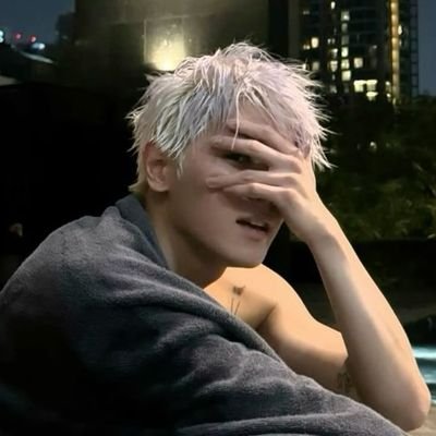 rizzrias's profile picture. it's not that hard is it? — 21iRL!