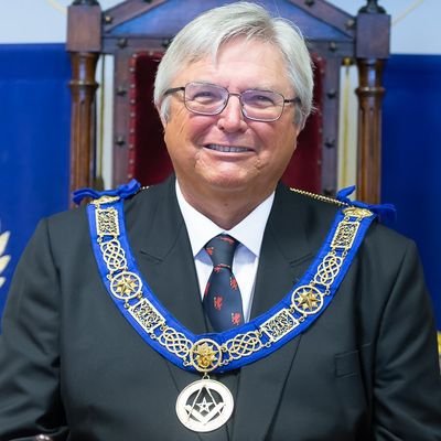 🔺 Greetings candidate,
You have been selected by the Illuminati Order as someone with potential. If you are interested in joining the Order, unlocking your pot