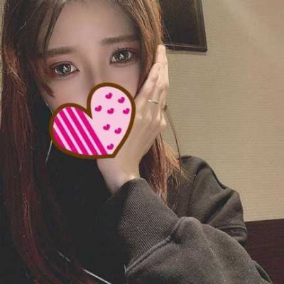このアカはみんなには秘密の裏アカ。いちおう凍結予防してるから、プロフィールのリンクのとこ使ってるんでよろしくね♪