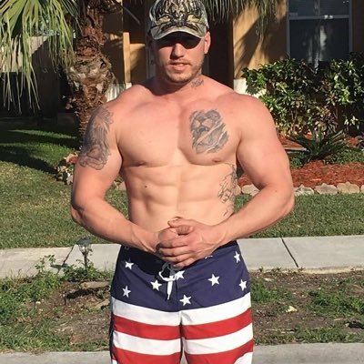 Dannydriller305's profile picture. 