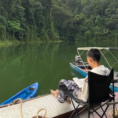 Ekalnami26's profile picture. Simplify life as it shudd be.