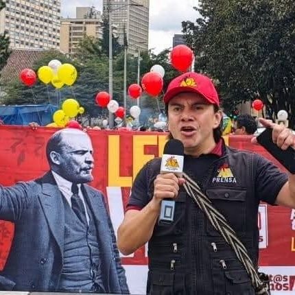 Docente que trabaja en la SED Bogotá. Secretario de Comunicaciones, Prensa y Propaganda ADE Bogotá.
Sígueme https://t.co/I7uhg2BehZ