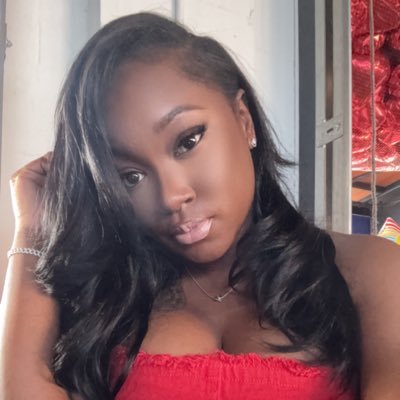 badgal_si's profile picture. 