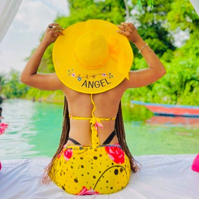 uncensored_lone's profile picture. BAKER, WIFE, POSITIVE THINKER. I SPEAK MY TRUTH #missprettywithgoals #agitatingforabetterNigeria