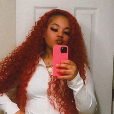 niaduhhoe's profile picture. 🍒🍒🌸🫧