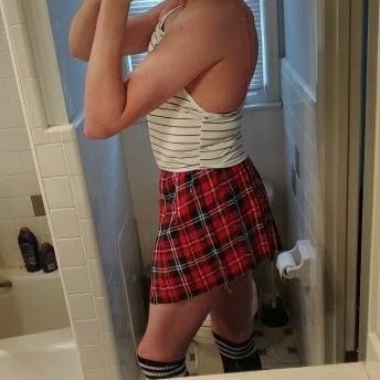 femsubaria's profile picture. 27, nb, sub
(any pronouns) 
minors dni! age in profile/pinned or blocked https://t.co/LWNhMSB2fv