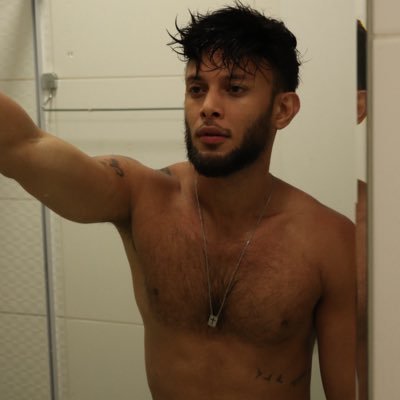 Criador de conteúdo 🔞 Parcerias e collab chama no direct. Onllyfans https://t.co/KeW2SiRNGN