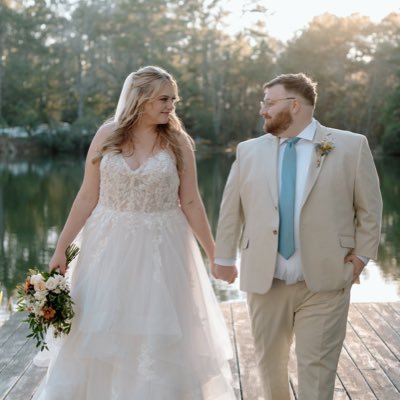 Husband • Follower of Christ • TXHS Sports Journalist for @KSAM1017, Bryan Broadcasting & @brazossports • Voice of Navasota Rattler Football • CSHS • SHSU • ΚΣ