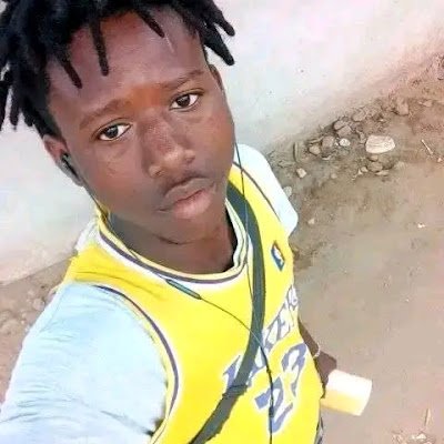 f1859193brii's profile picture. 