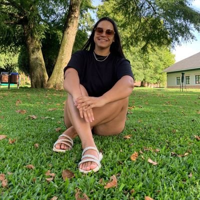 Aqui sorrisos são sempre bem vindos.😀
Personal Trainer 🏋🏻♀️/Libriana ♎ / Fã M&M❤