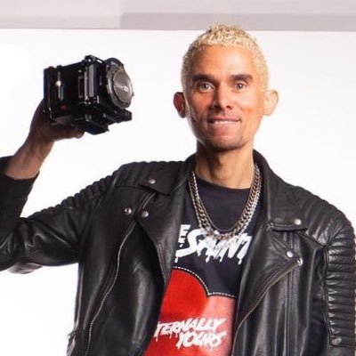 — filmmaker 🎱 director 🎥 cinematographer 📷 photographer ✍️ Art Center College of Design Alum — surf music, film stills, and cinematic stuff