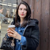 Alina (@alina838688) 's Twitter Profile