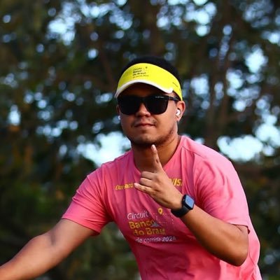triatleta, professor, ráqui do bem, doutorando pela UnB, servidor público federal