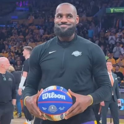 lianglbjlaker's profile picture. 