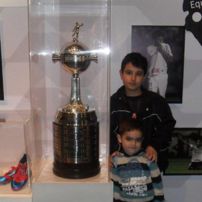 LuisGustavoBog2's profile picture. conta feita apenas para xingar, falar palavrão, e cair de pal para cima do Corinthians. sou corinthiano, mas não chupeta.