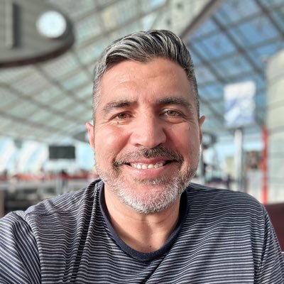 Multi-emprendedor... Buscando vivir la vida al máximo y ser la mejor versión de mí mismo. Ahora fan de The Warning Rock Band! https://t.co/IrGmsZ2xRx