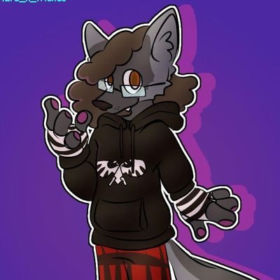 little gremlin who is living in your walls making art on a beaten up sketchbook
💕taken💕
(PFP by H4zard_n_Friends)
I do Warhammer stuff :3