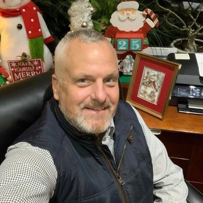 NickolasMckenz5's profile picture. Have a little to say about everything.
Just a regular Dad.