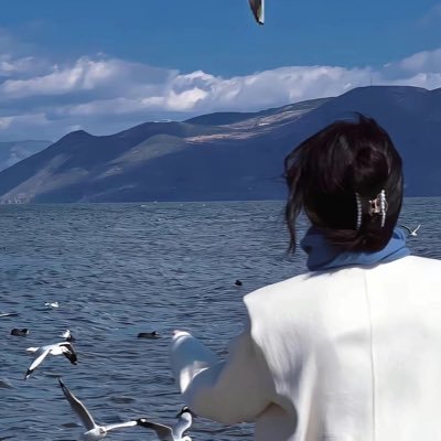 GizkaTmr's profile picture. 越是沉静，越有力量。