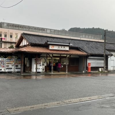 乗り物が好きな圧倒的弱者男性です。鉄道/バス/飛行機 後は浅いですが船と地理やアニメとポケモンカード(ポケポケ含む)もちょっと 予備垢@korukoru0208 鍵垢 @pukapuka0208