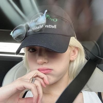 djoupiter's profile picture. love for earthmix, n for jossgawin too.