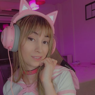 🎮 Sweet gamer with a wild side 😈
You’re here for a reason. come let’s chat! 👇
