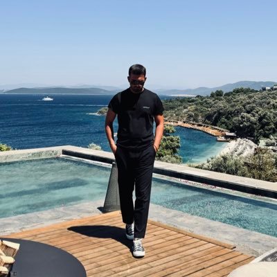 emirhann93's profile picture. 💯