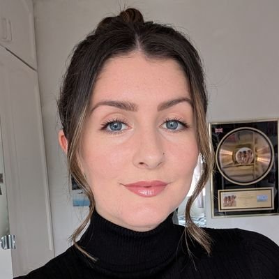 Laura_Gain's profile picture. 32 • Singer with @westendmchoir • Mentor @CMNetwork_ • Mental Health First Aider with @MHFAEngland