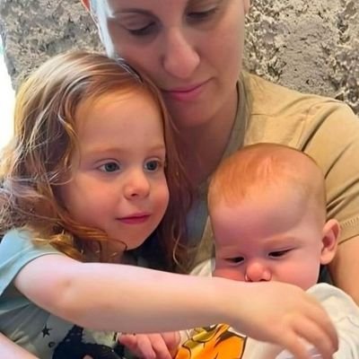 Kmarianne8's profile picture. 