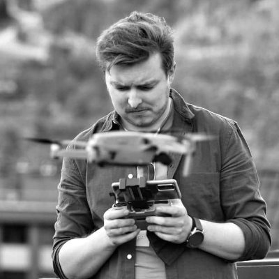 Otwarta Konserwa / Endframe Media / podcast Czarna seria
💻🎥🎼 ✈️🏍️
