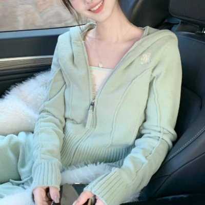 CLesch32843's profile picture. 